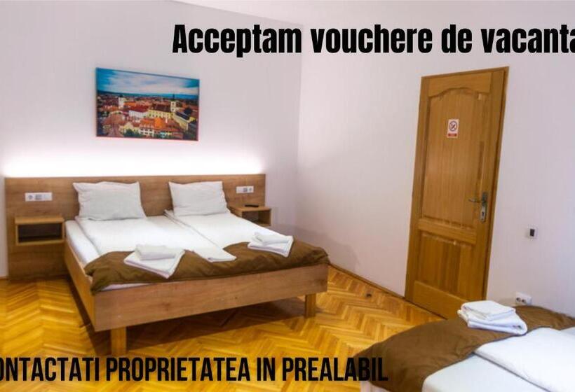 اتاق لوکس با تخت بزرگ, 4rooms Central Sibiu