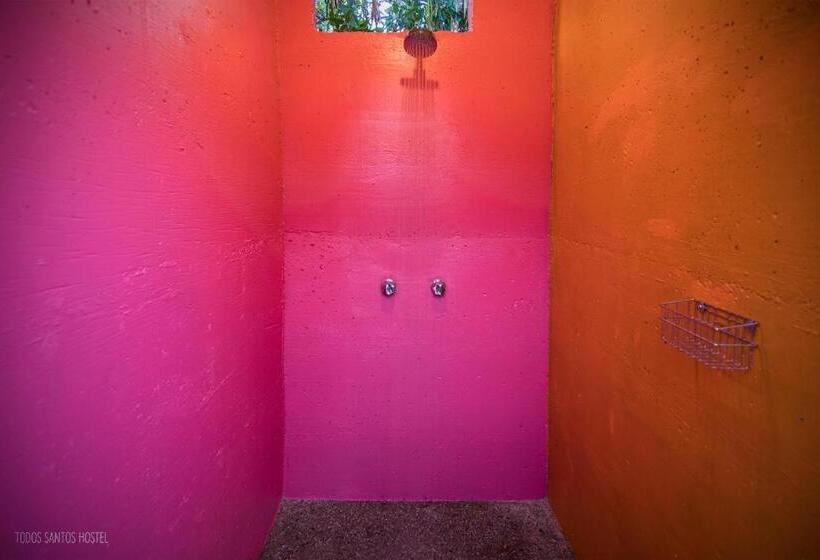 ルームシェアのワンベッド, Todos Santos Hostel Super Fast And Stable Satellite Wifi