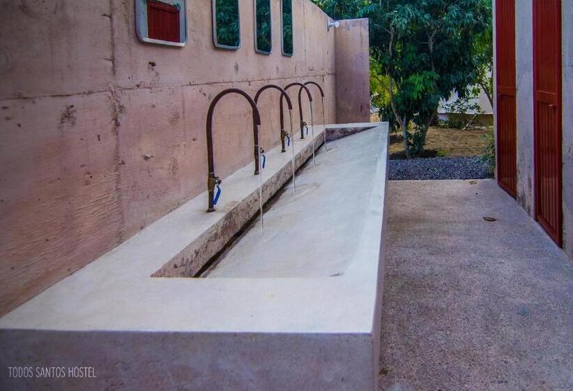 חדר סטנדרט לשלושה, Todos Santos Hostel Super Fast And Stable Satellite Wifi