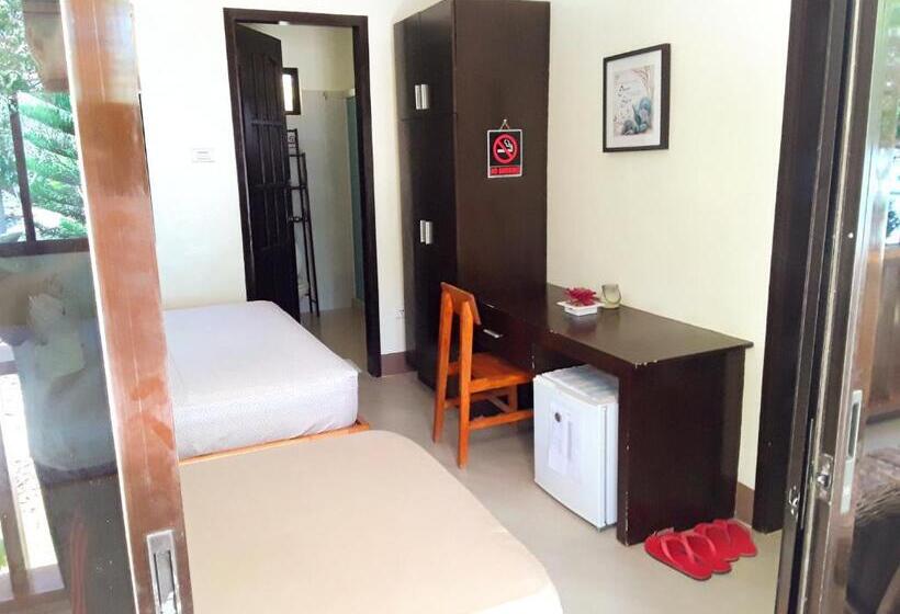 اتاق خانوادگی با چشم‌انداز دریا, Adayo Cove Resort