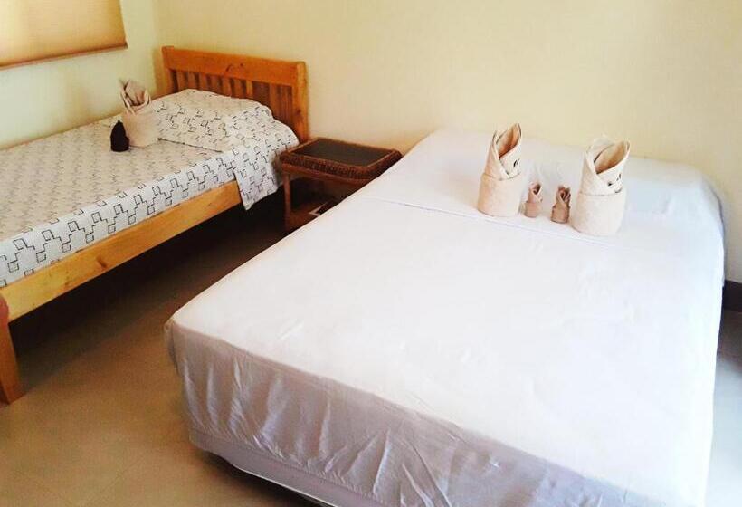 اتاق خانوادگی با چشم‌انداز دریا, Adayo Cove Resort