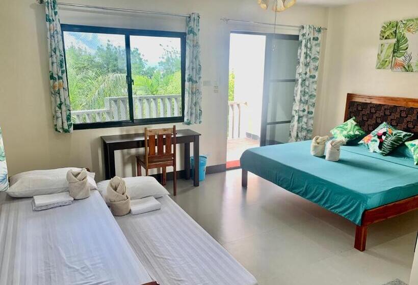 اتاق استاندارد چهار تخته با چشم‌انداز دریا, Adayo Cove Resort