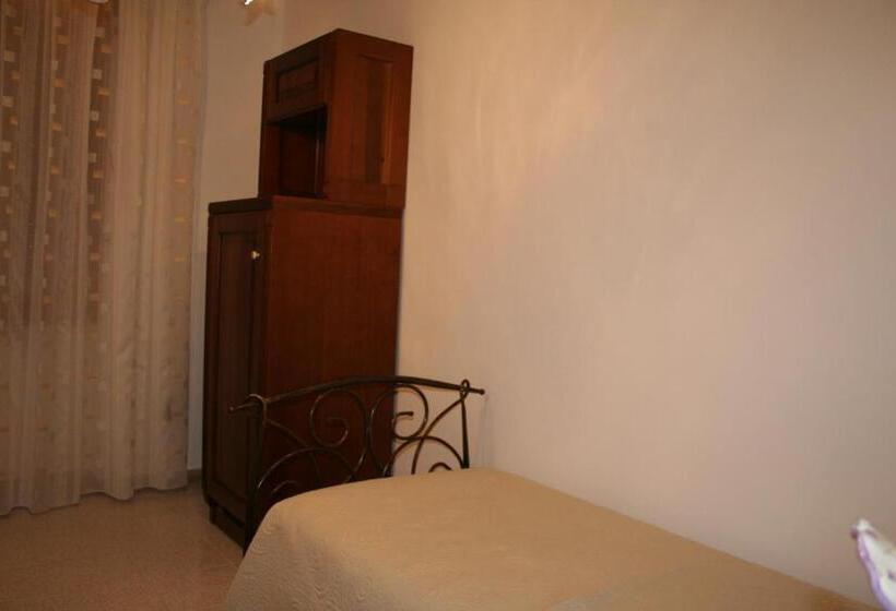 غرفة قياسية ثلاثية, Costa D Amalfi E Cilento