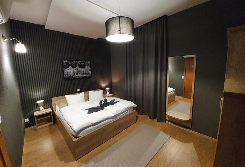 חדר דלוקס, Deák Panzió