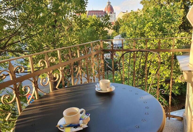 חדר לארבעה סטנדרטי עם מרפסת, Deák Panzió