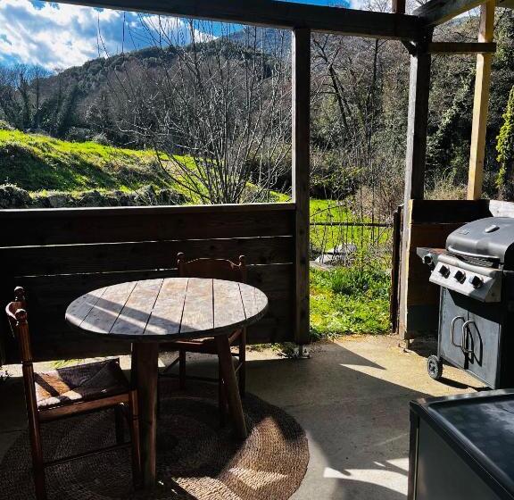 בקתת חדר, Cabane