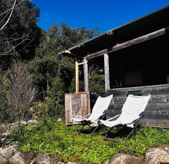 בקתת חדר, Cabane