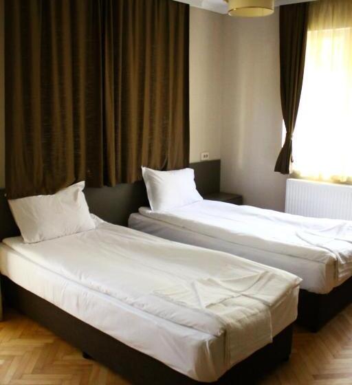 חדר דלוקס, Guest House Central