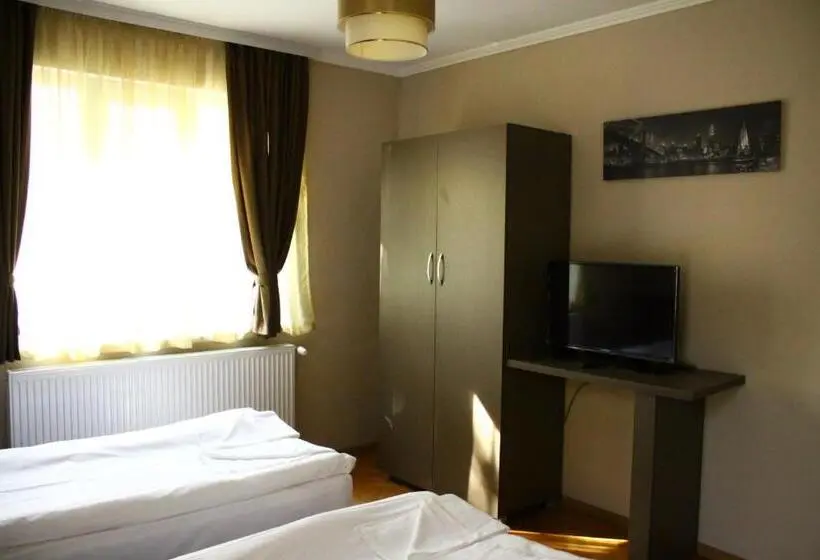 デラックスルーム, Guest House Central
