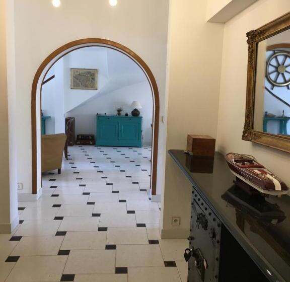 חדר דלוקס, Le Chêne Et L Eau