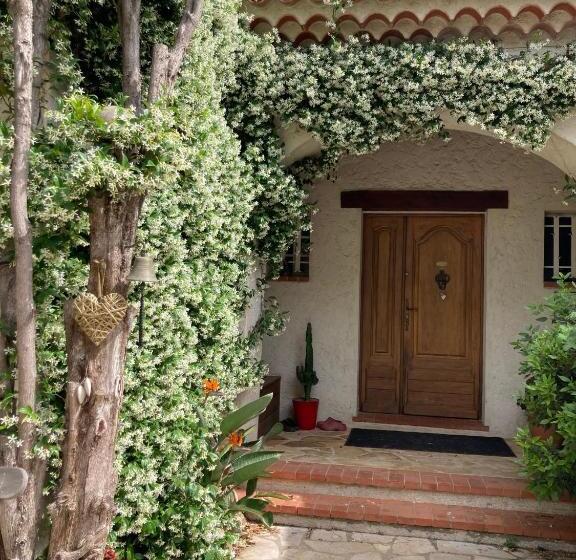 חדר דלוקס, Le Chêne Et L Eau