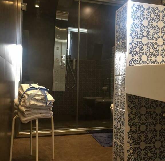 חדר משפחתי, Borgo Ginuga