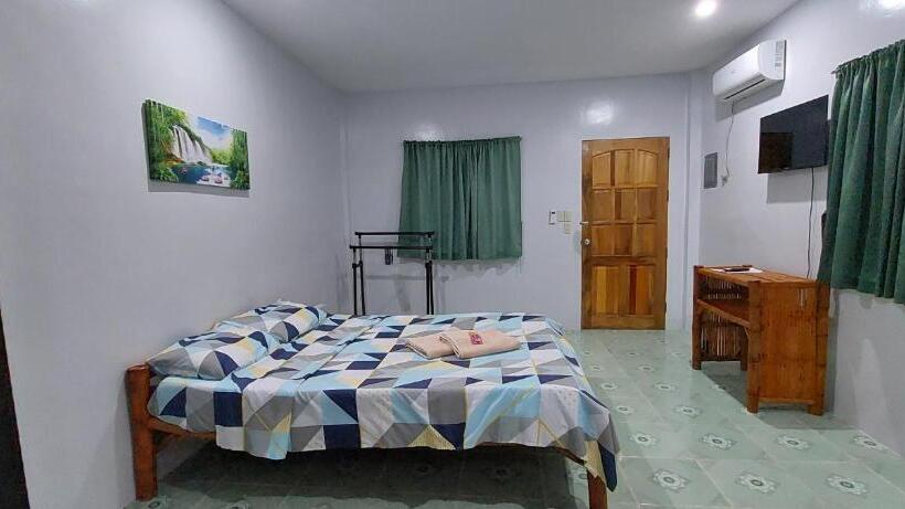 استودیوی استاندارد, Genna S Tourist Inn Santa Fe