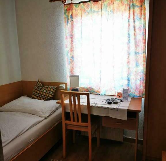 标准单人间, Goldene Krone