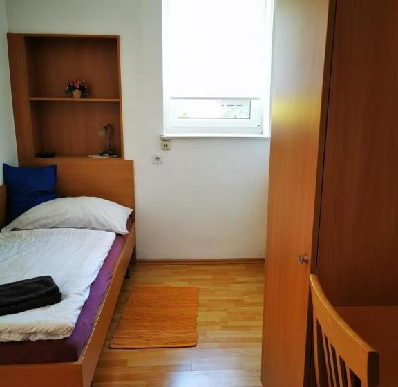 标准间, Goldene Krone