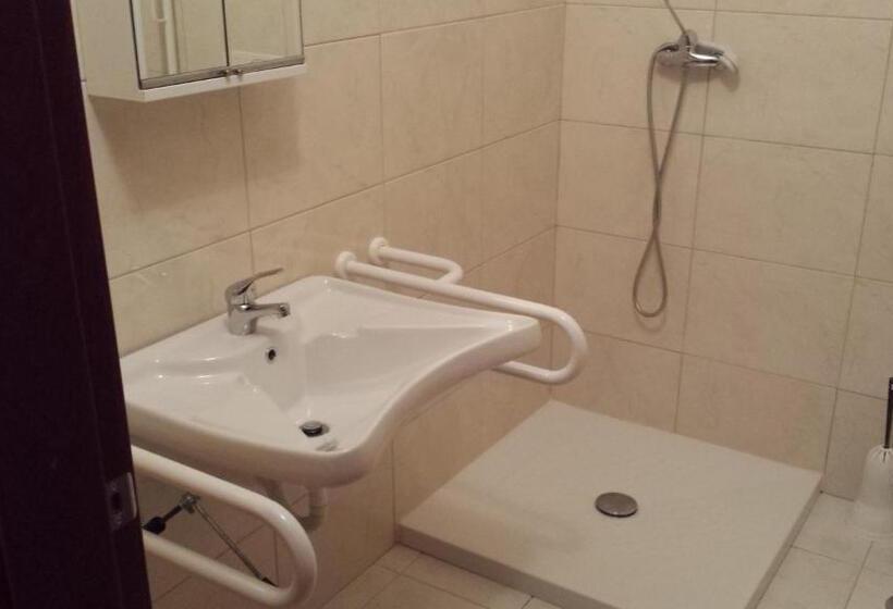 اتاق استاندارد برای معلولان, Hospedaria D. Fernando