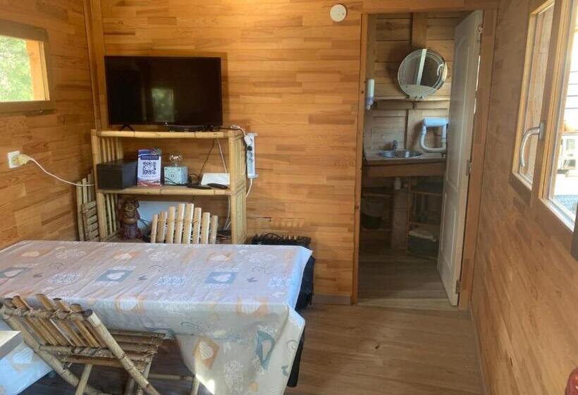 Standard Tent, La Yourte De Nîmes, Spa , Jacuzzi Chalet Logement Insolite