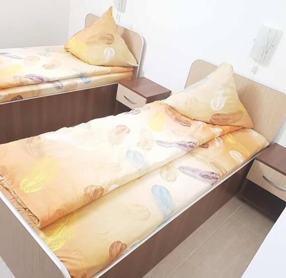 חדר בסיסי, Onalisa