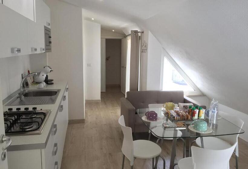 חדר משפחתי, Graffiti In Barbagia