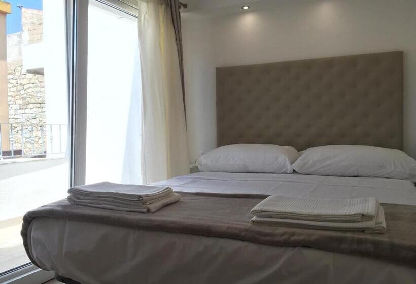 חדר משפחתי, Graffiti In Barbagia