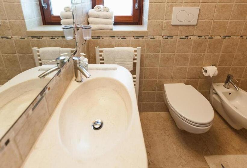 غرفة قياسية ثلاثية, I Trulli Del Tupparello