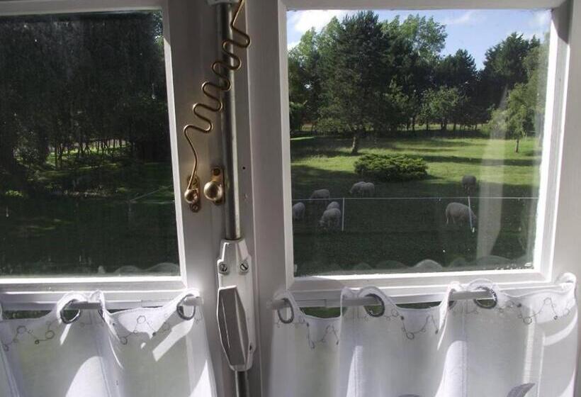 חדר משפחתי נוף לגינה, Les Portes Des Froises