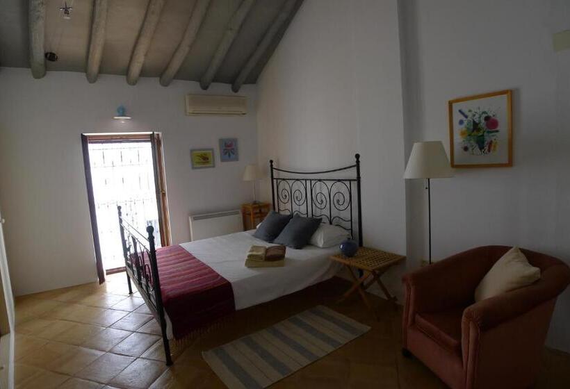 バルコニー付きデラックスルーム, Salvatierra Guest House