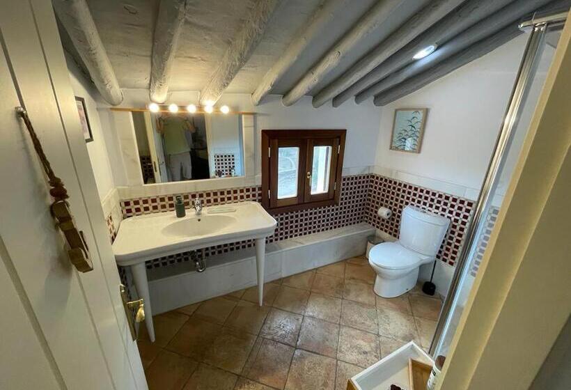 バルコニー付きデラックスルーム, Salvatierra Guest House