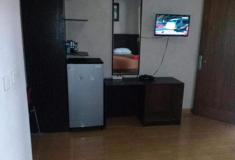 Номер Deluxe, Rf