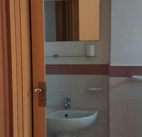 اتاق استاندارد با تخت بزرگ, Bed And Breakfast Arcobaleno
