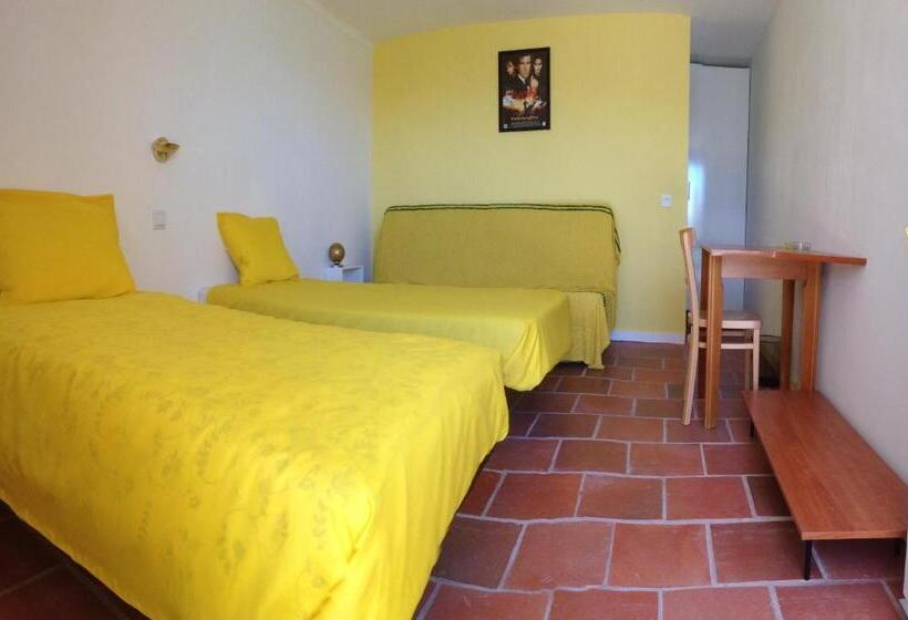 Семейный Номер Вид на Сад, Domestival