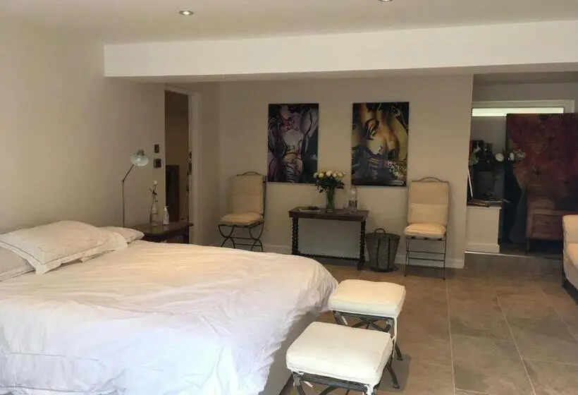 庭の見える１ベッドルームアパートメント, Private Luxury Retreat