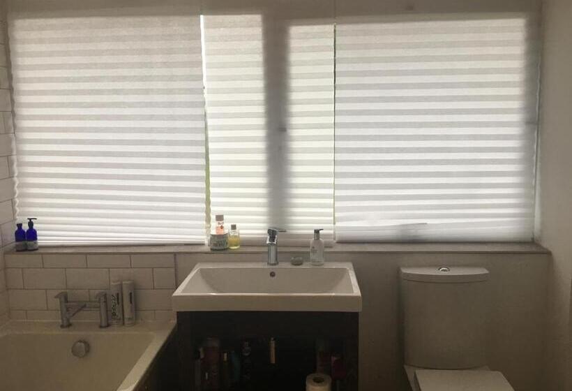 带共用浴室的标准房间, Private Luxury Retreat