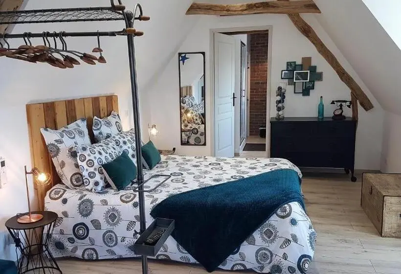 プールビュースタンダードルーム, Le Clos Des Etoiles B&b