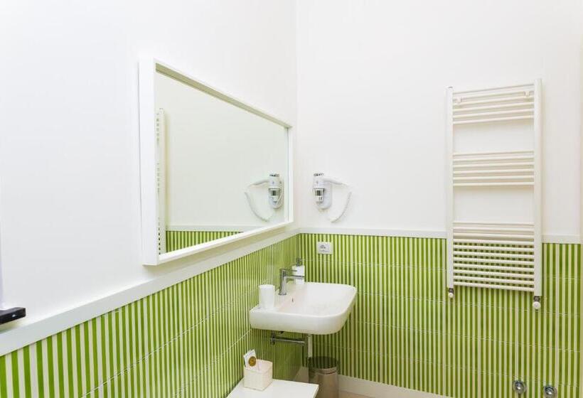 اتاق لوکس سه تخته, Maison Ro