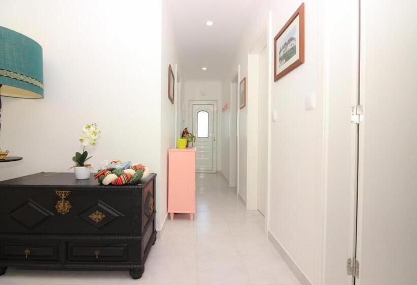 سوییت خانوادگی, Alojamento Das Fontes