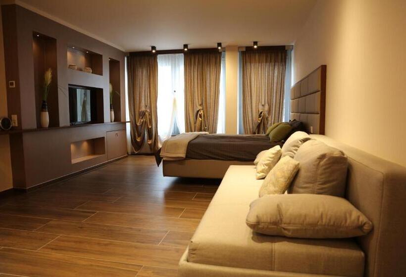 디럭스 룸, Sandheiderhof