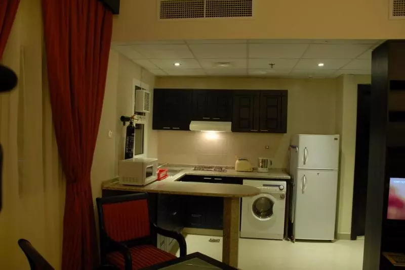 スタンダードスタジオ, Al Hayat Hotel Suites