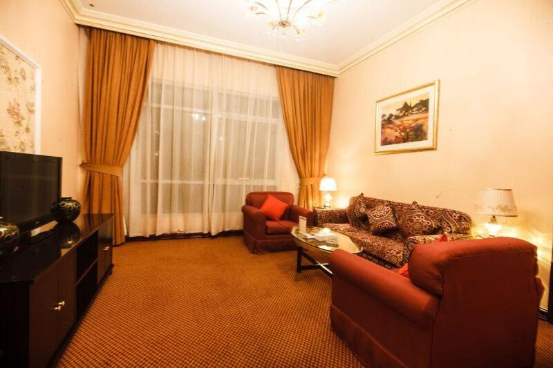 סוויטה, Ewan Hotel Sharjah