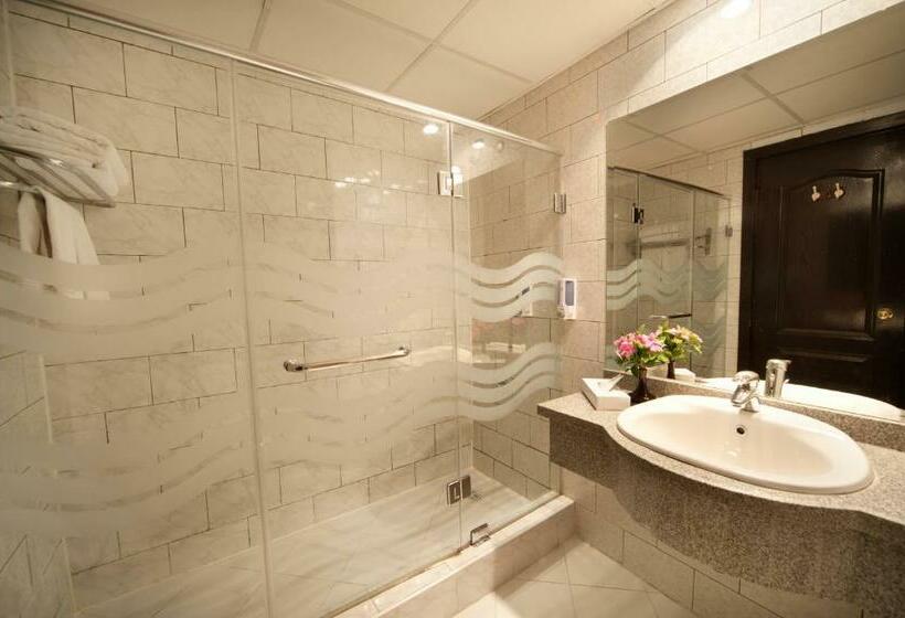 スタンダードトリプルルーム, Ali Baba Palace