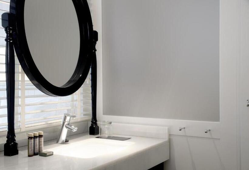 Номер Стандарт Трехместный, Ofelias Hotel 4sup By Bondia Hotel Group