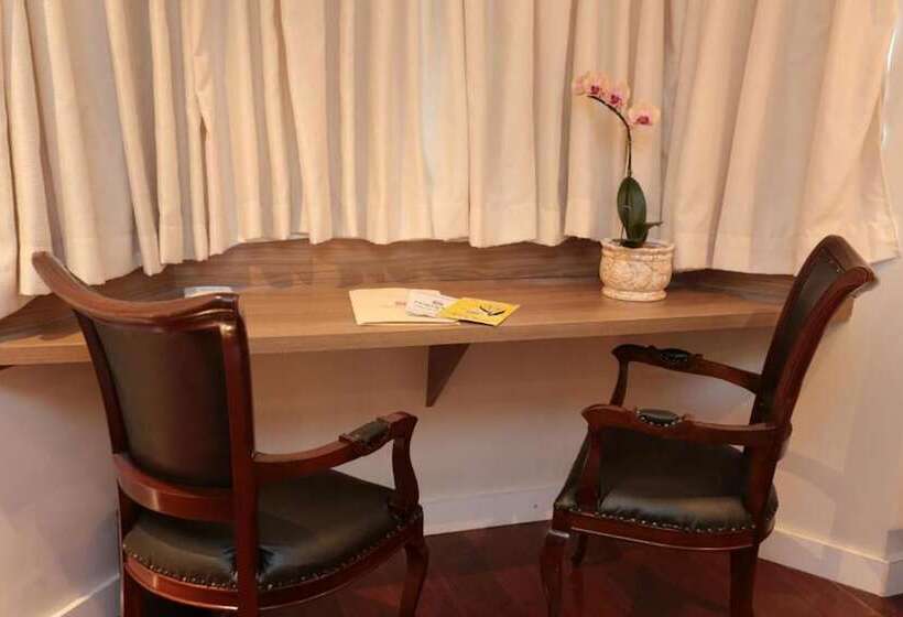 デラックスルーム, Taiwan