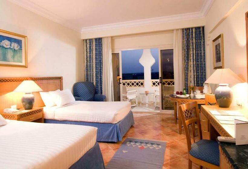 اتاق سوپریور با چشمانداز جانبی دریا, Old Palace Resort Sahl Hasheesh