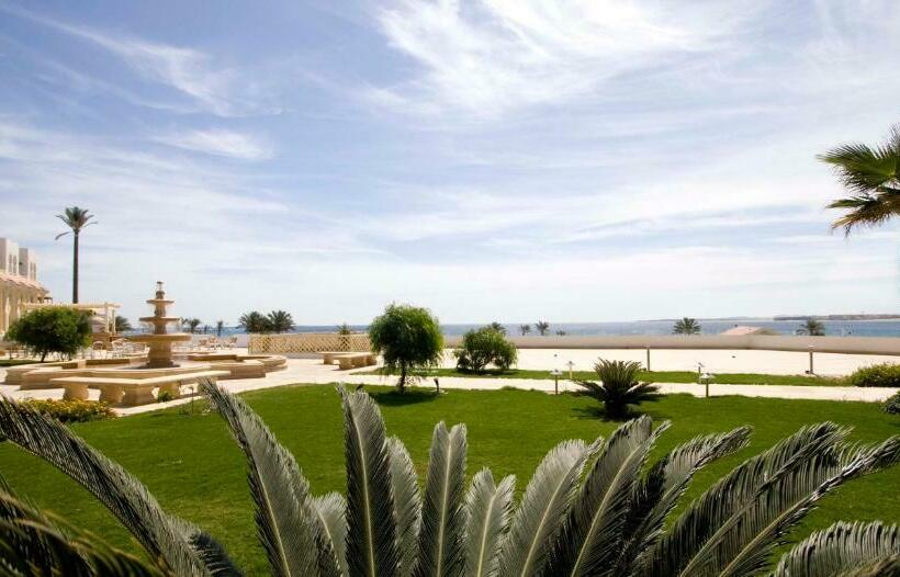 اتاق سوپریور با چشمانداز جانبی دریا, Old Palace Resort Sahl Hasheesh