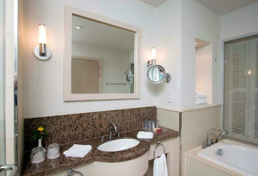 کلبه ییلاقی, Old Palace Resort Sahl Hasheesh