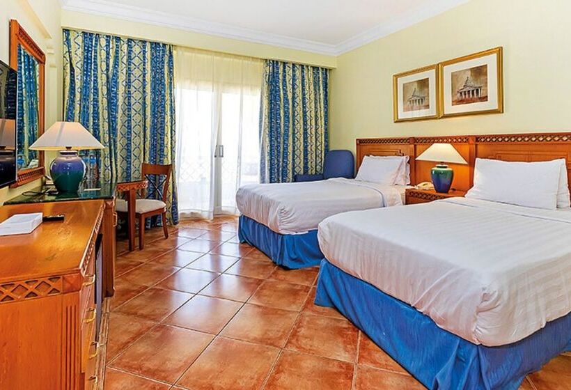 اتاق سوپریور با چشمانداز جانبی دریا, Old Palace Resort Sahl Hasheesh