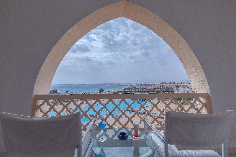 اتاق لوکس با چشم‌انداز دریا, Old Palace Resort Sahl Hasheesh
