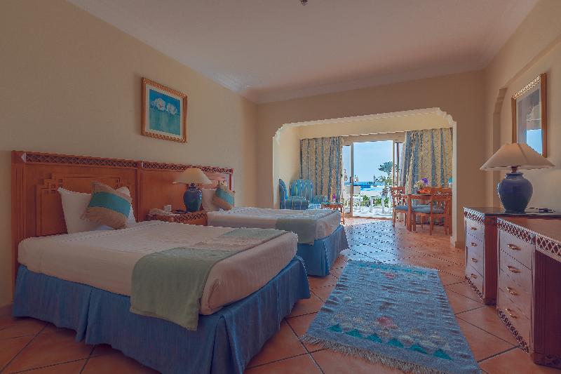 اتاق لوکس با چشم‌انداز دریا, Old Palace Resort Sahl Hasheesh