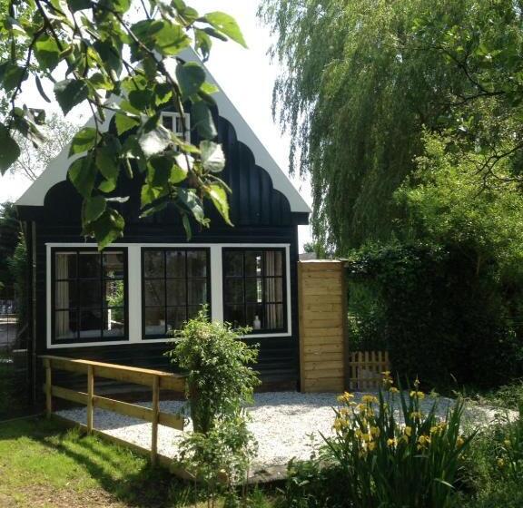 Дом 2 Спальни, B&b Saense Huisje