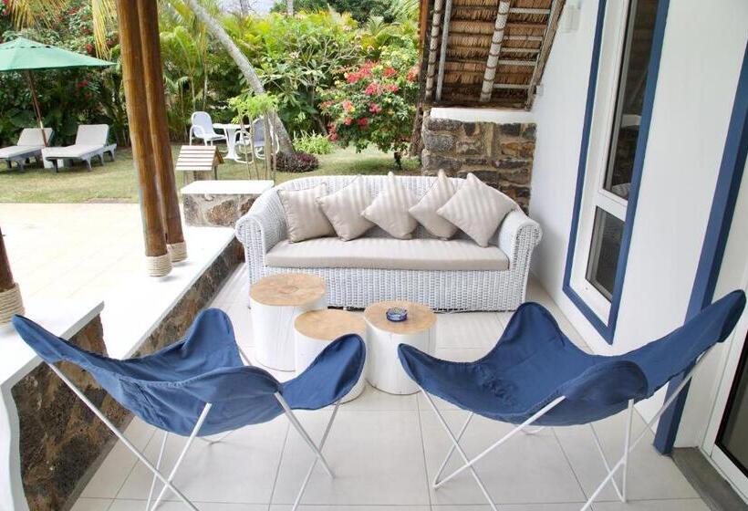 بنگله خانوادگی, Blue Bird